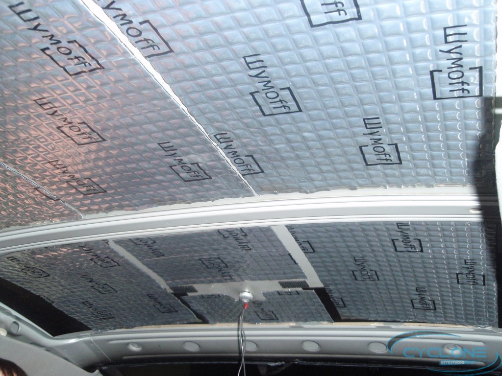 Audi A6 Шумоизоляция потолка